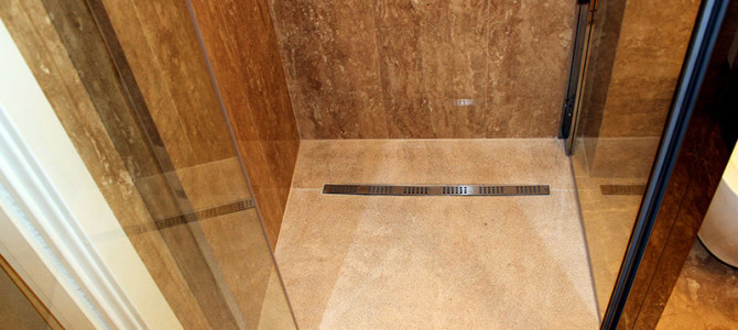 Rivestimento e piatto doccia